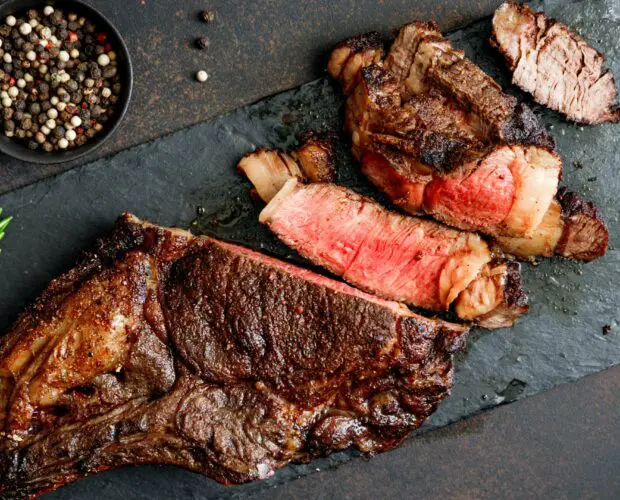 Dry-Aged Prime Steaks Vs Wet-Aged Prime Steaks - Which is Best?